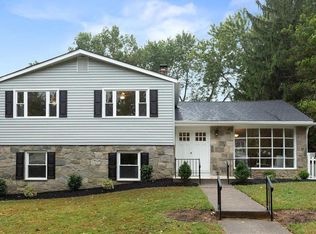 322 Monmouth Dr, Cherry Hill, NJ 08002
