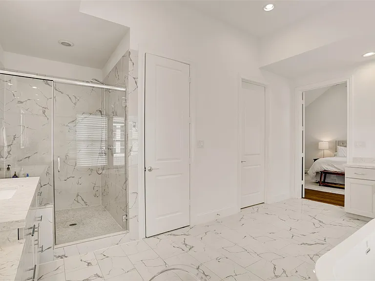 630 Delmar St — Photo 17