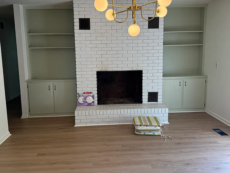 923 W Crest Rd — Photo 11