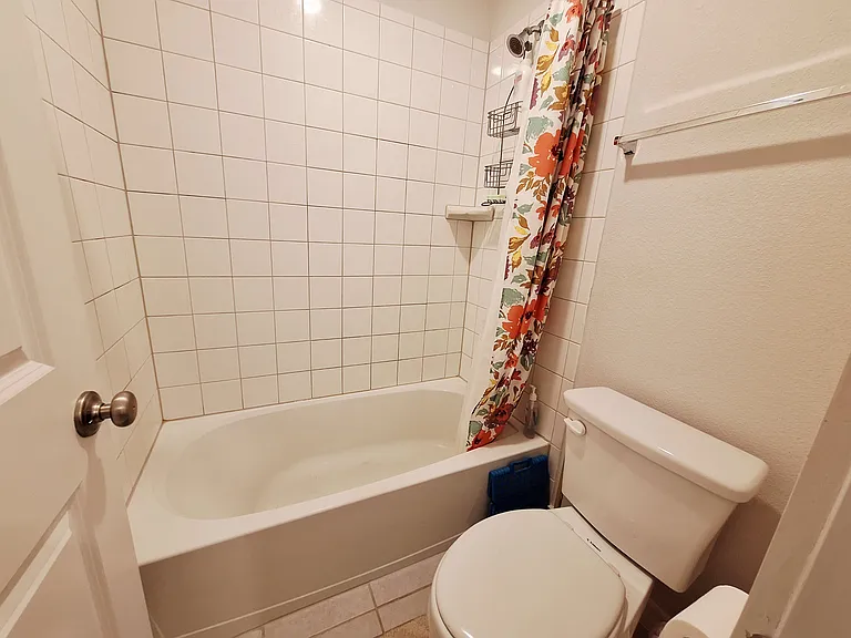8000 Prairie Rye Dr — Photo 33