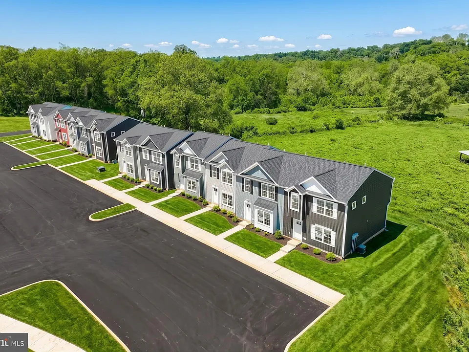 157 Spanglers Mill Rd #213