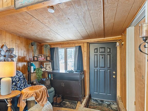 5th image of 6 Henry Rd