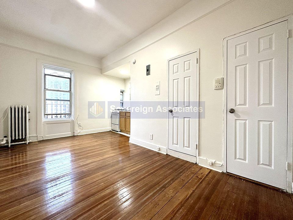 1st image of 936 W End Ave #G8