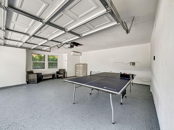 5th image of 7713 Oakdale Ave