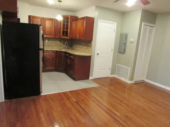 1215 N 4th St #3F, Philadelphia, PA 19122