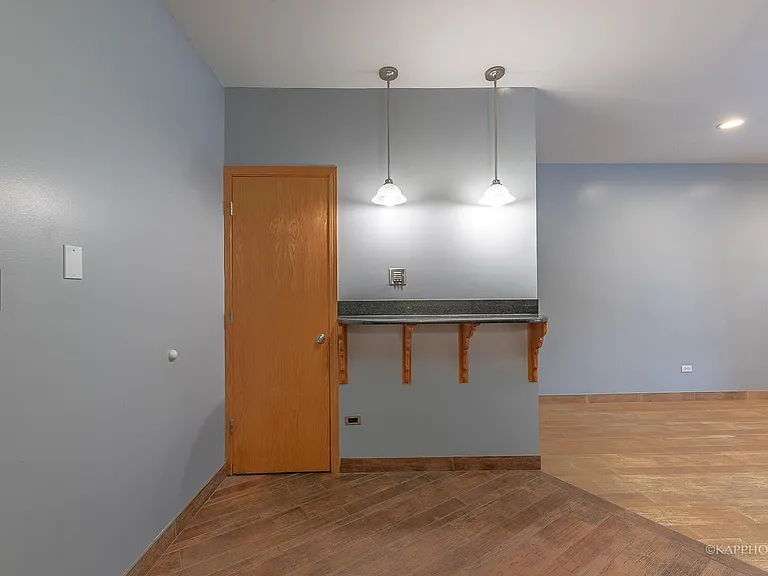 741 S Claremont Ave #G — Photo 8