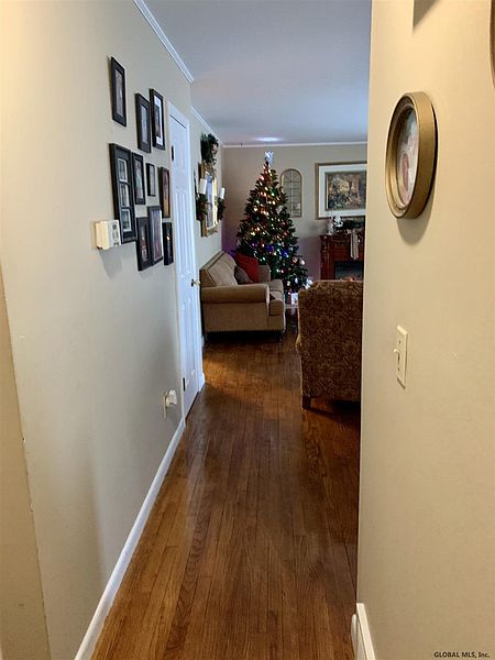 4th image of 2 GREEN ACRES Drive