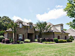 1921 Gracie Rd, Hernando, MS 38632