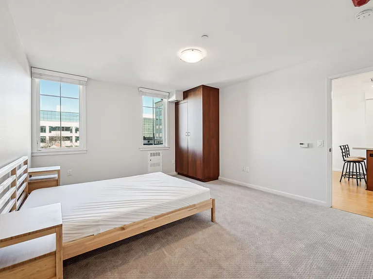 Addison Arts Apartments — Photo 127