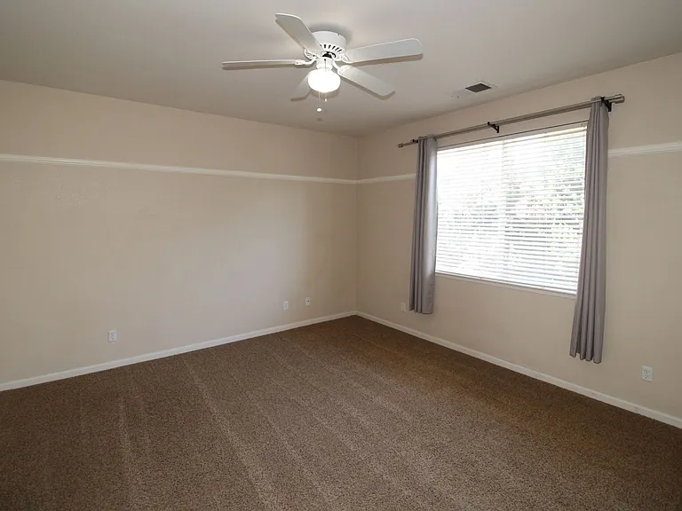2542 E Omaha Ave — Photo 12