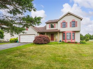 119 Old Country Rd, Rochester, NY 14612