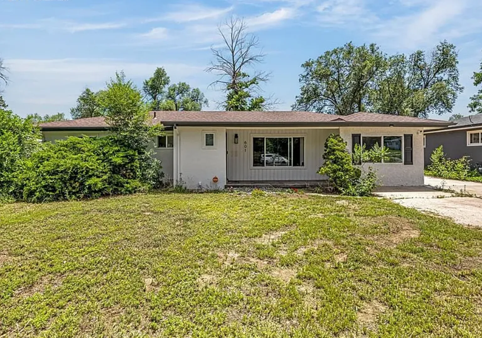Modern 4-Bedroom Ranch-Style Home with Spacious Fenced Backyard! — Photo 1
