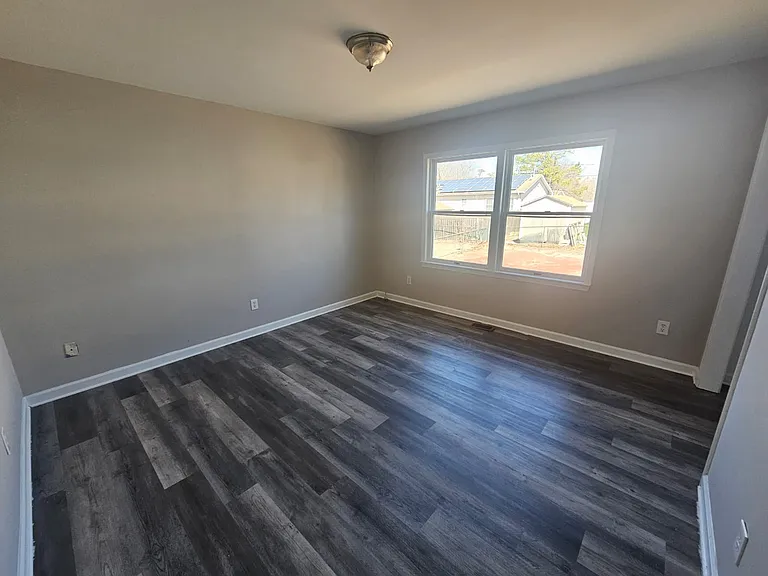 336 Park St — Photo 12