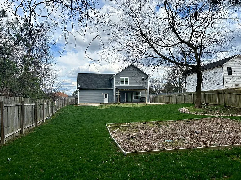 4901 Warwick Rd E — Photo 34