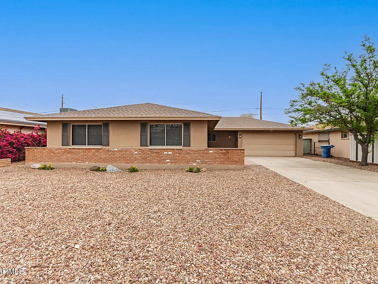 3613 S Kenneth Pl — Photo 4