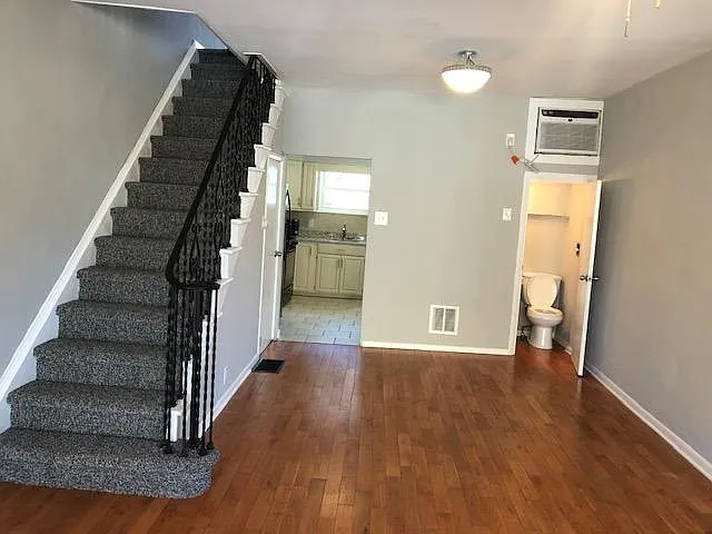 2603 S Alder St — Photo 6