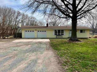 1196 E 612th Rd, Lawrence, KS 66047