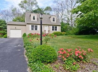 45 Red Oak Dr, Richmond, RI 02898