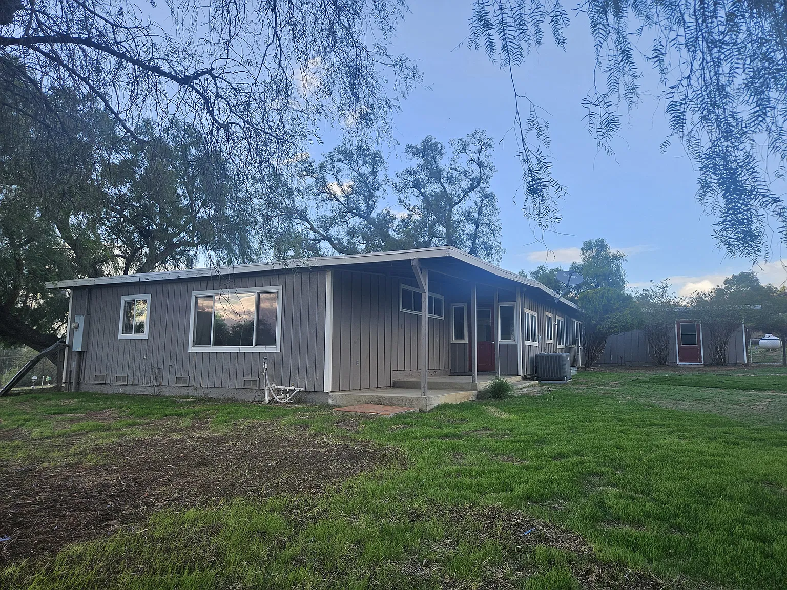 3 bed, 2051 sqft, $3,900 — Photo 4