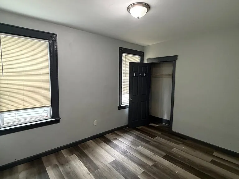 875 S 20th St #2F — Photo 4