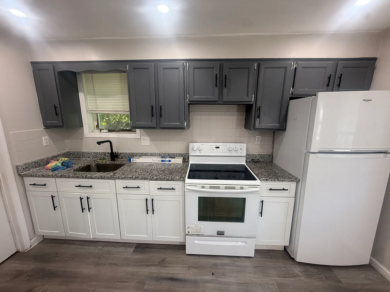 1 bed, 350 sqft, $990 — Photo 3