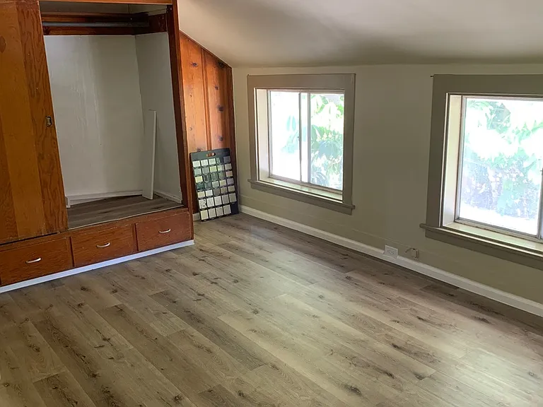 414 N Mill St — Photo 2