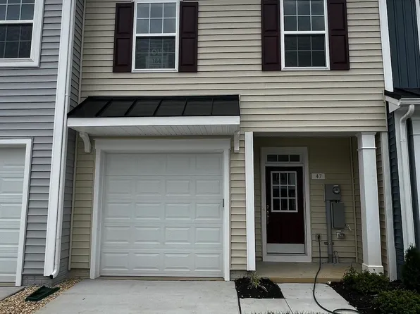47 Melsonby Dr, Bunker Hill, WV 25413