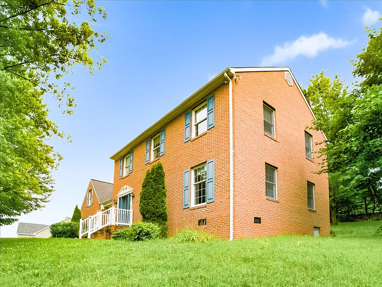 111 Launchris Dr — Photo 6