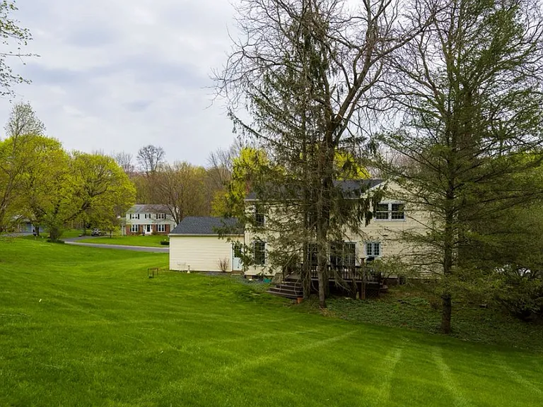 4 Old Forge Ln #4 — Photo 13