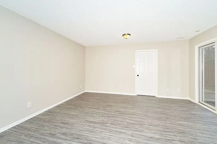 10393 Windward Dr — Photo 11