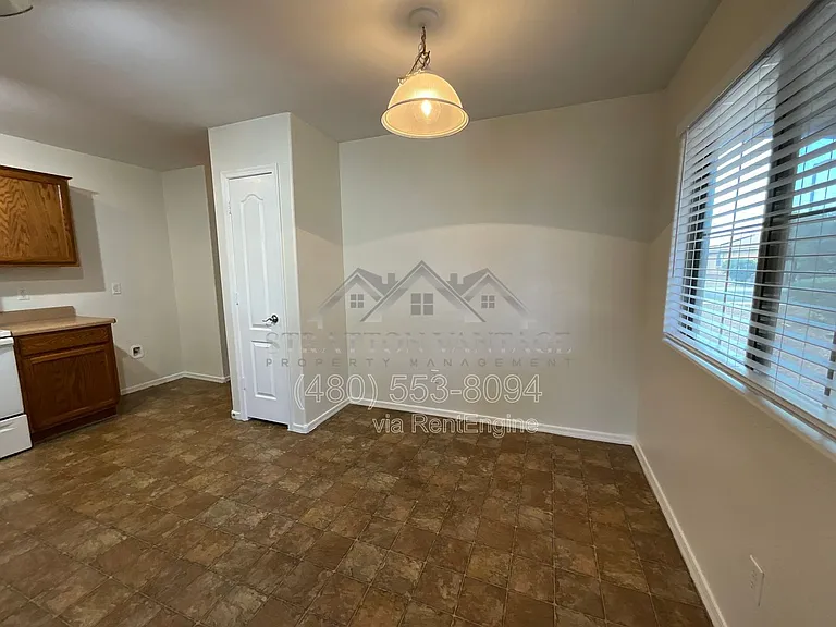 25654 W Satellite Ln — Photo 12