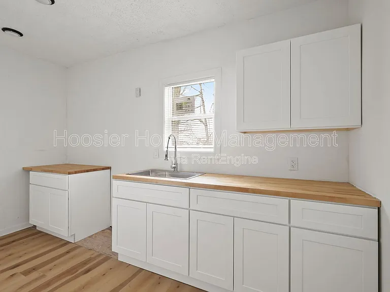 822 N Bradley Ave #822 — Photo 8