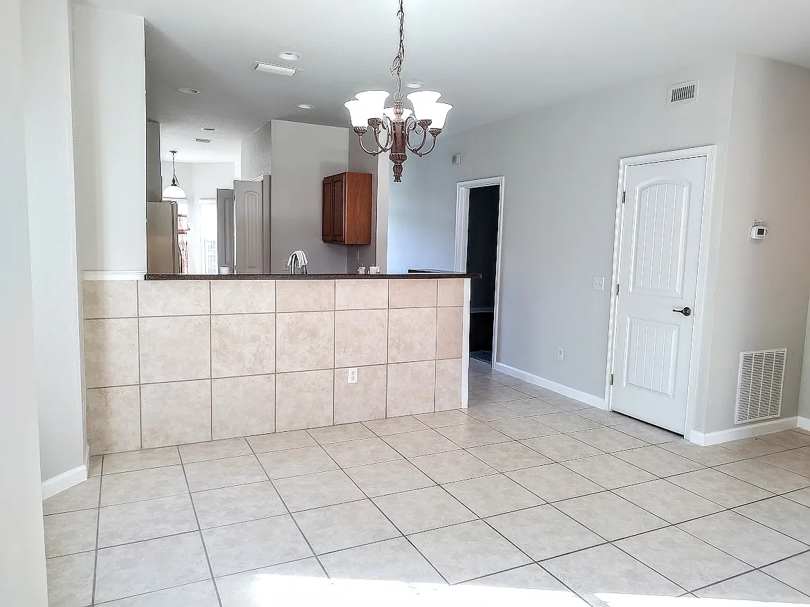 2 bed, 1143 sqft, $1,300 — Photo 1
