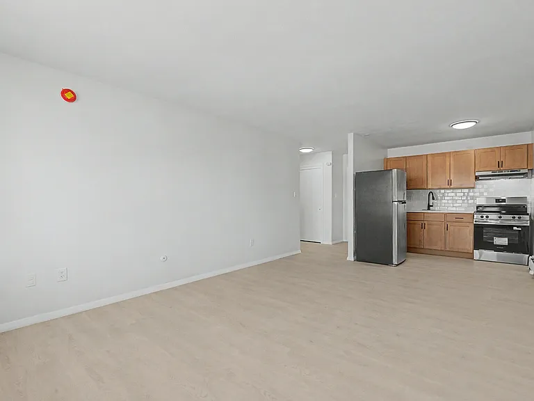 21A3B Spring St #B3 — Photo 4