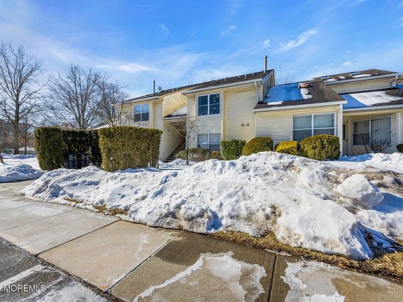 2nd image of 26 Aspen Avenue