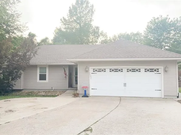 401 E Rose Cir, Odessa, MO 64076