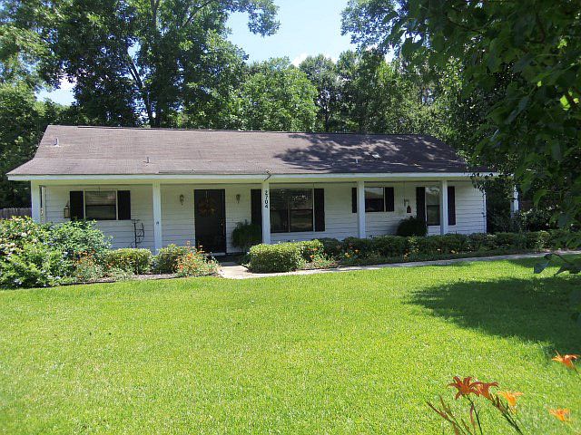 1st image of 2704 Brentwood Dr