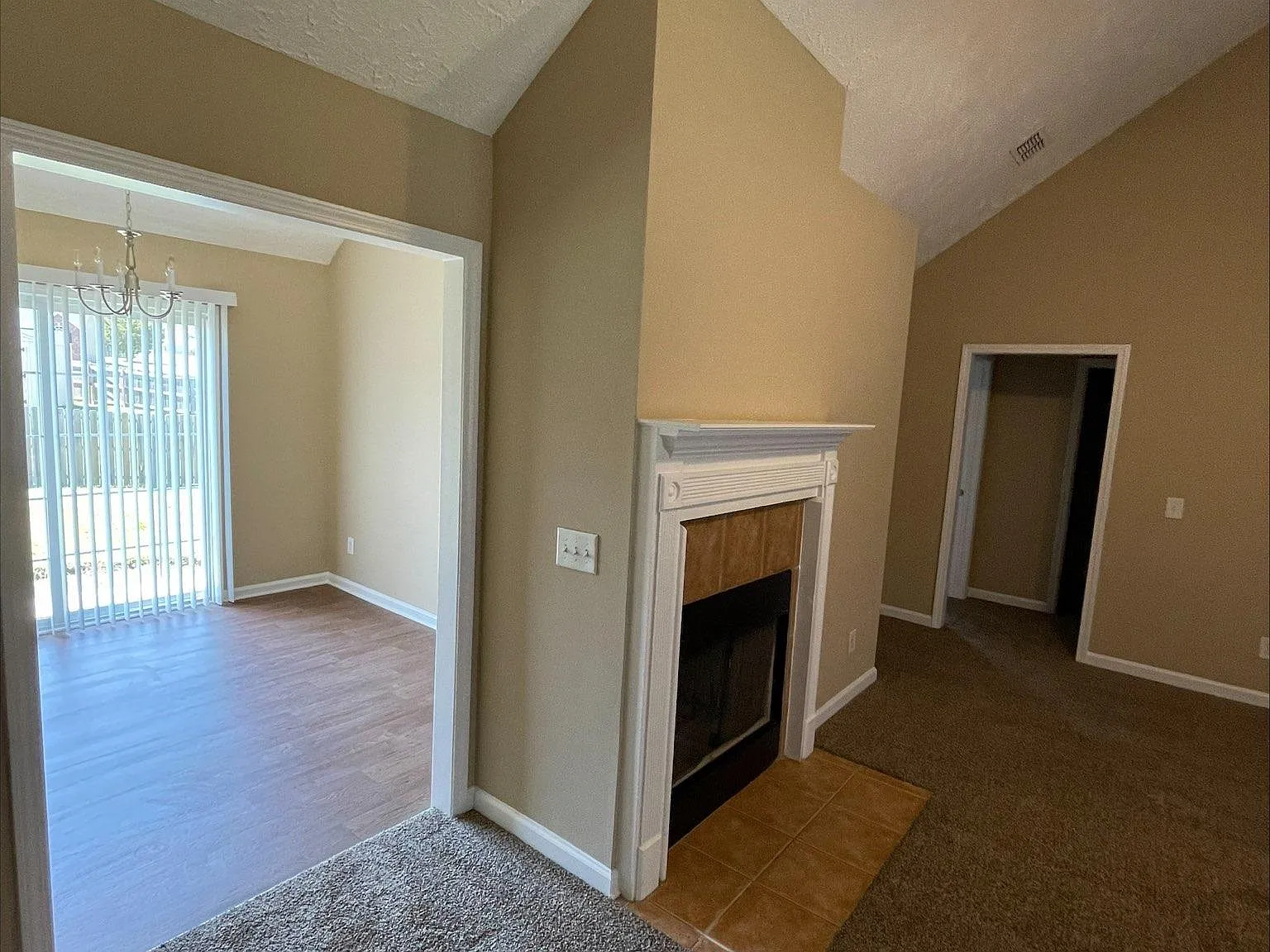 3 bed, 1335 sqft, $1,875 — Photo 4