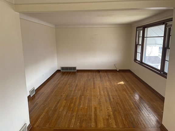 2nd image of 4995 E 110th St #2