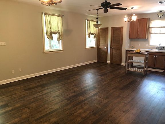 COMBINED LIVING / KITCHEN