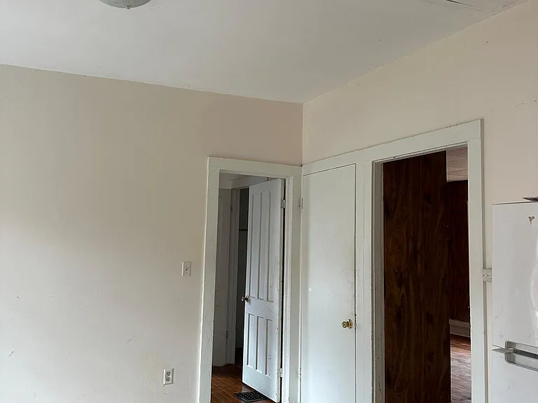 118 Spruce St #2 — Photo 3