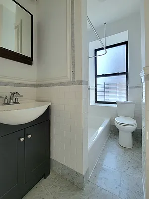 Rented by AZ REALTY NYC LLC | media 9