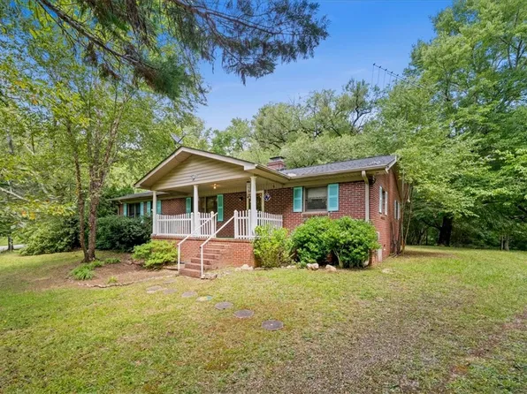 825 Chattooga Ridge Rd, Mountain Rest, SC 29664