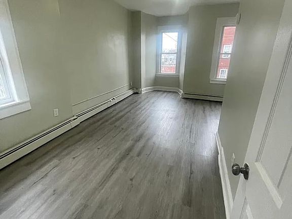 5th image of 123 Parker St #2R