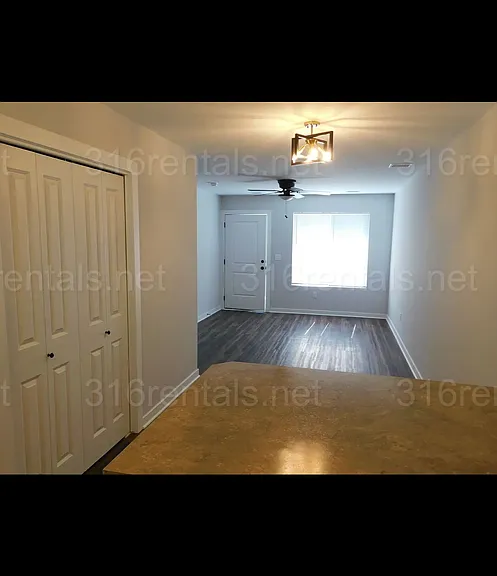319 S Taylor St — Photo 3