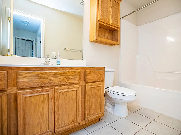 908 SW Cheyenne Dr — Photo 12