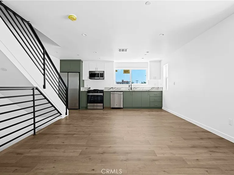 6830 Hazeltine Ave #2 — Photo 21