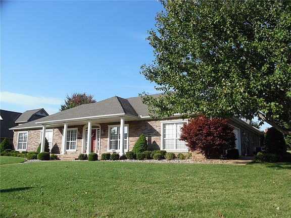 2nd image of 3403 N Southridge Dr