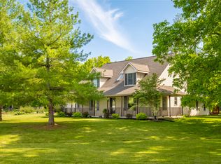 5001 S Oakwood Dr, Columbus, IN 47203