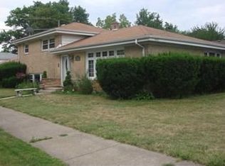 5527 Oakton St, Morton Grove, IL 60053